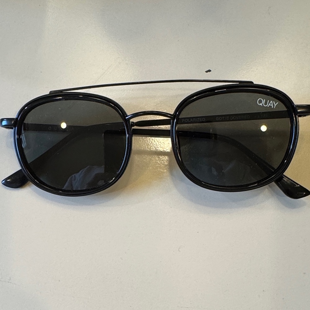 Quay, Ray-Ban, Le Specs, DiffSunglasses Collection - Picture 3 of 7